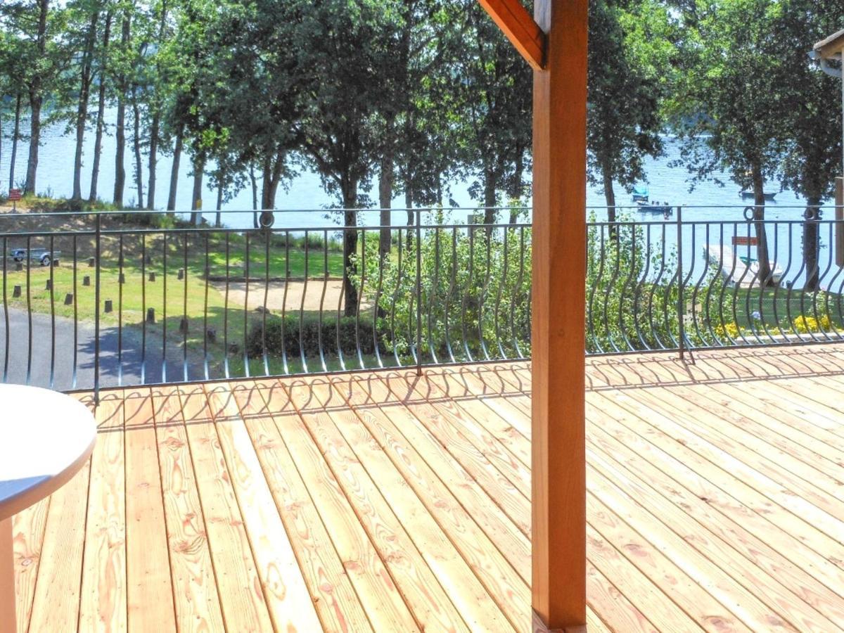 Chalet Charmant A Saint-Gerons Avec Piscine Partagee エクステリア 写真