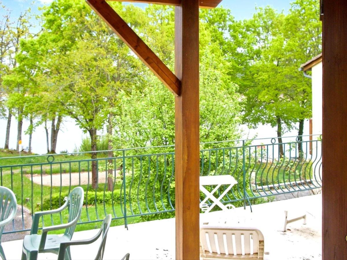 Chalet Charmant A Saint-Gerons Avec Piscine Partagee エクステリア 写真